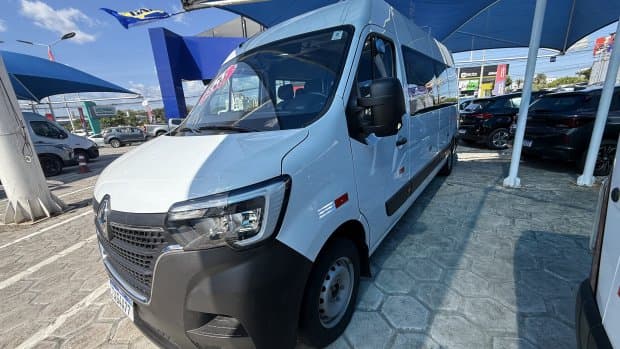 VAM MINIBUS RENAULT MASTER